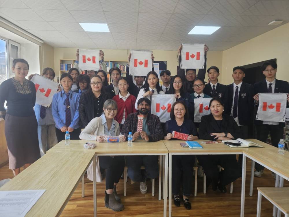 School #72 was delighted to welcome Mr. Justin Elavathil and Mrs. Hisami from the Embassy of Canada in Ulaanbaatar.